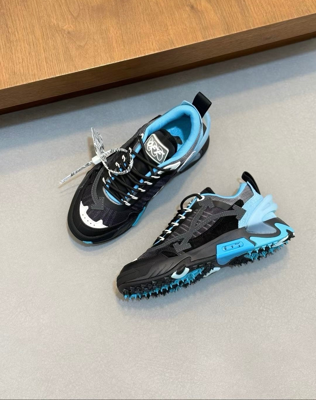 Off-white Odsy 2000