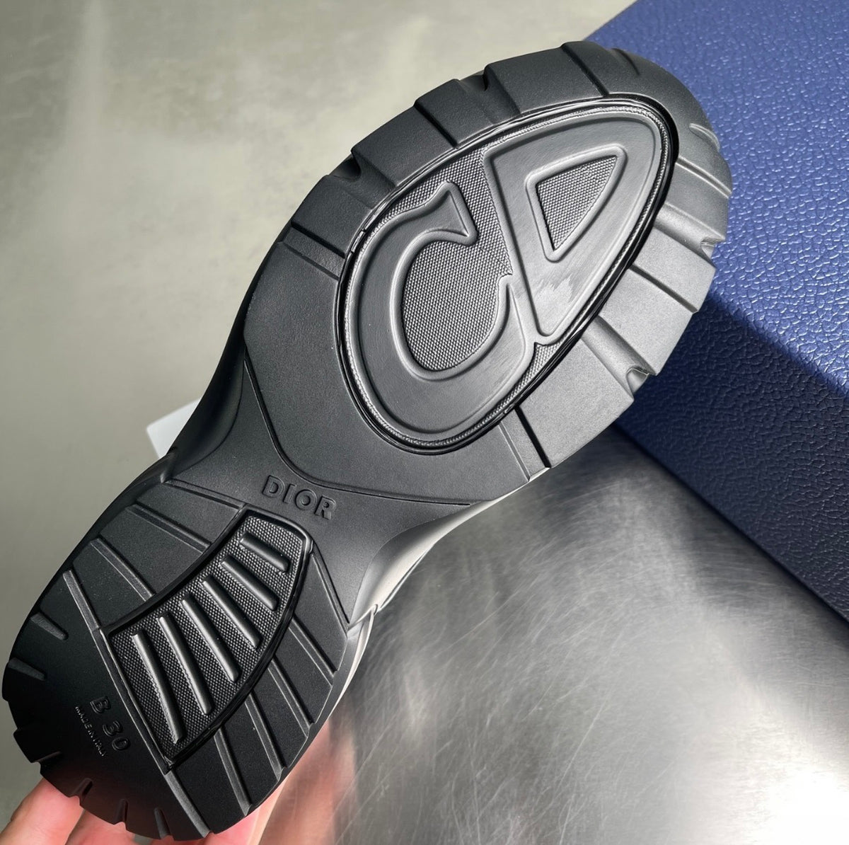 Dior B30