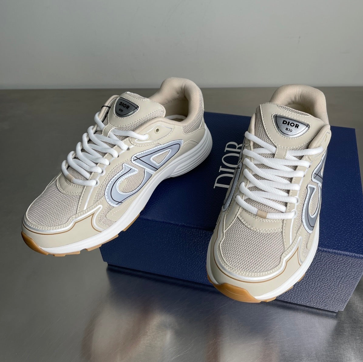 Dior B30