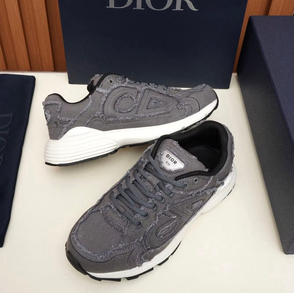 Dior B30