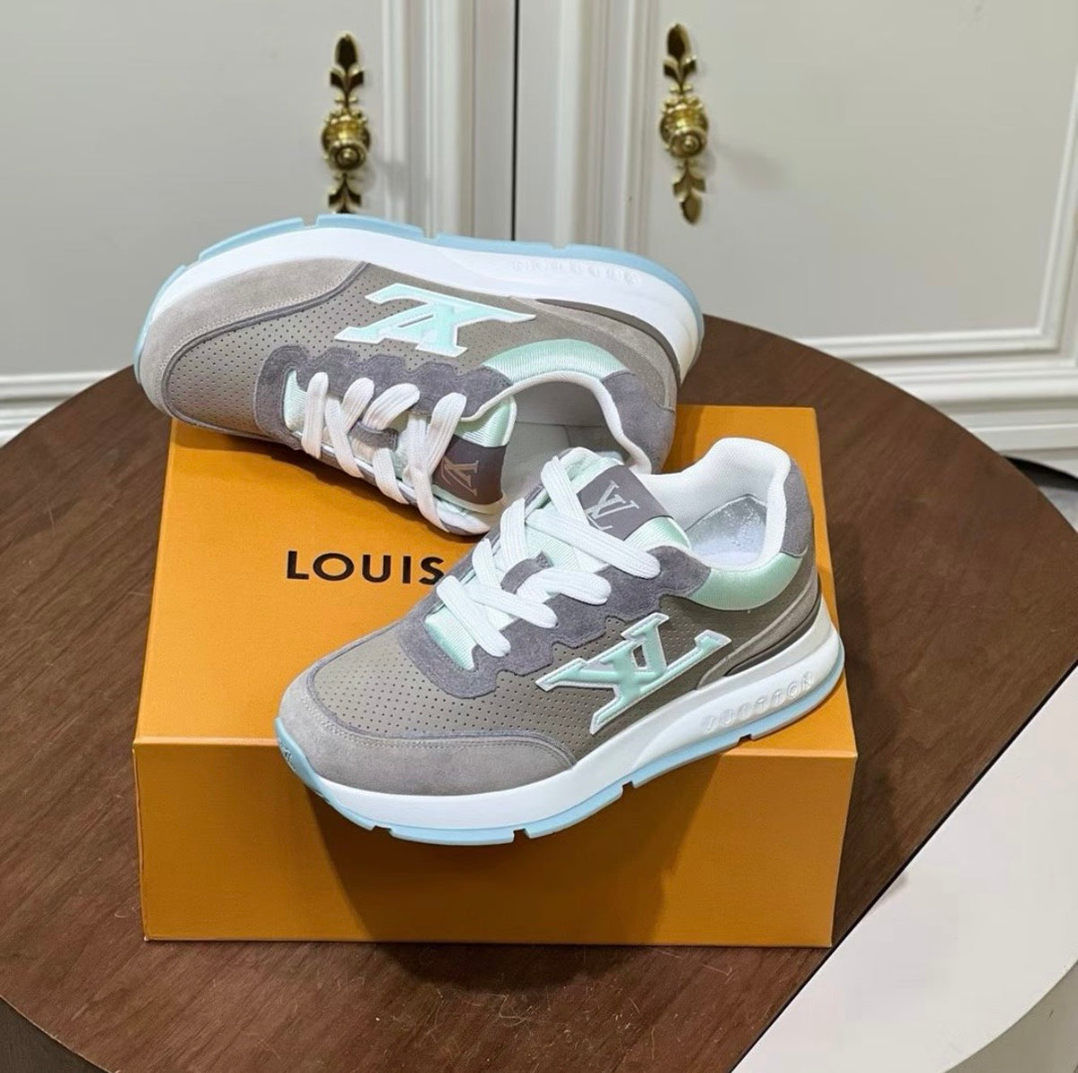 Louis Vuitton sneacker
