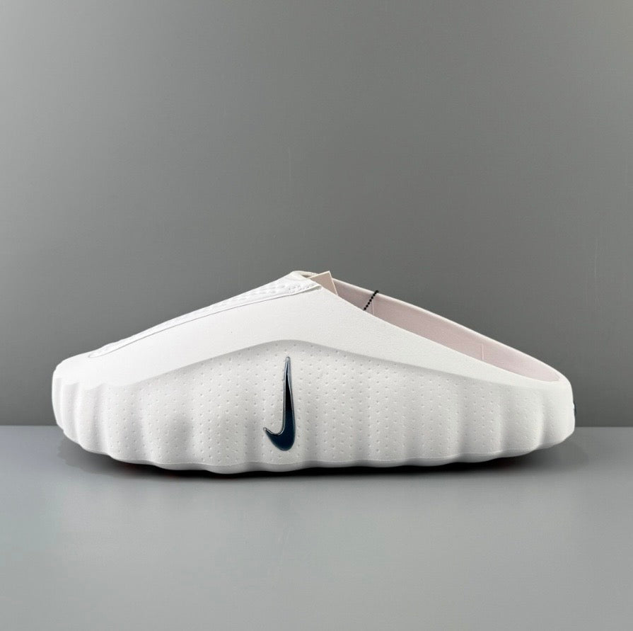 Nike Mind 001