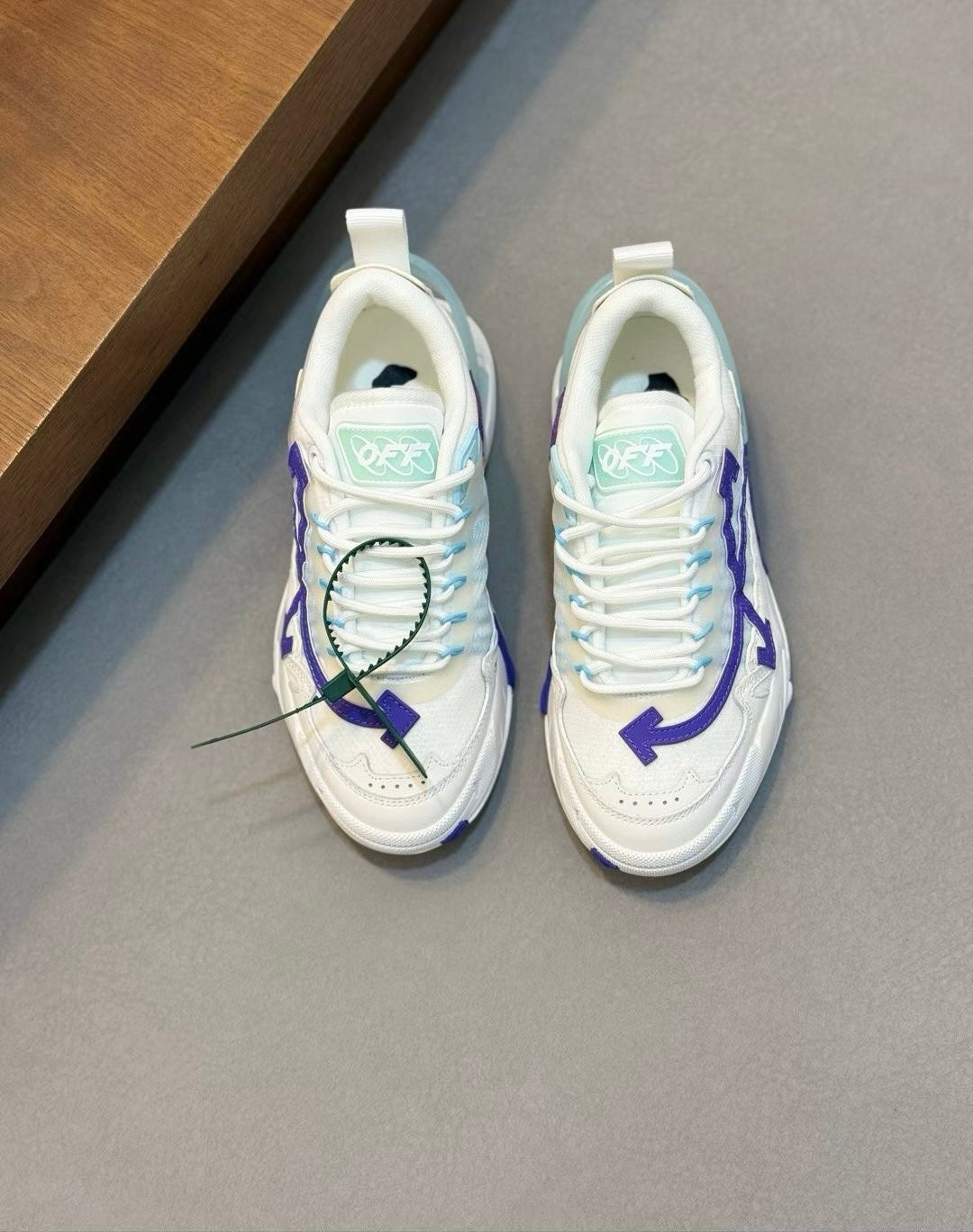 Off-white Odsy 2000