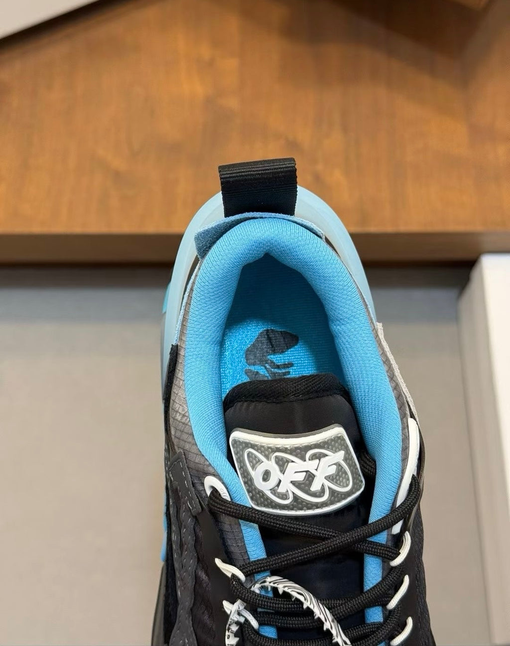 Off-white Odsy 2000
